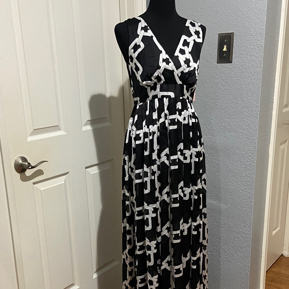 NWT Traffic People Black and White Chain Maxi Dress